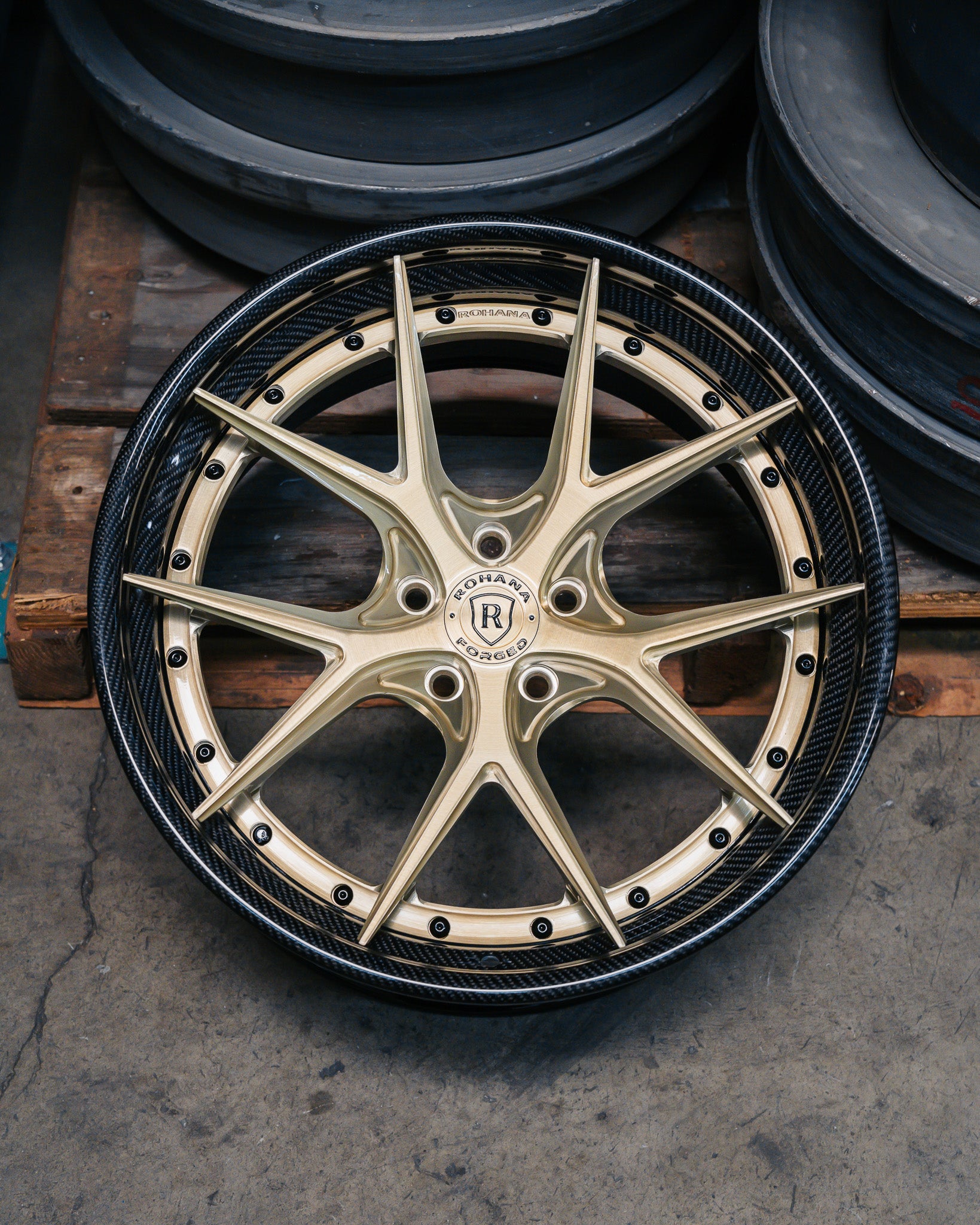 RFG15 Light Gold Carbon Fiber Lip (3).jpg