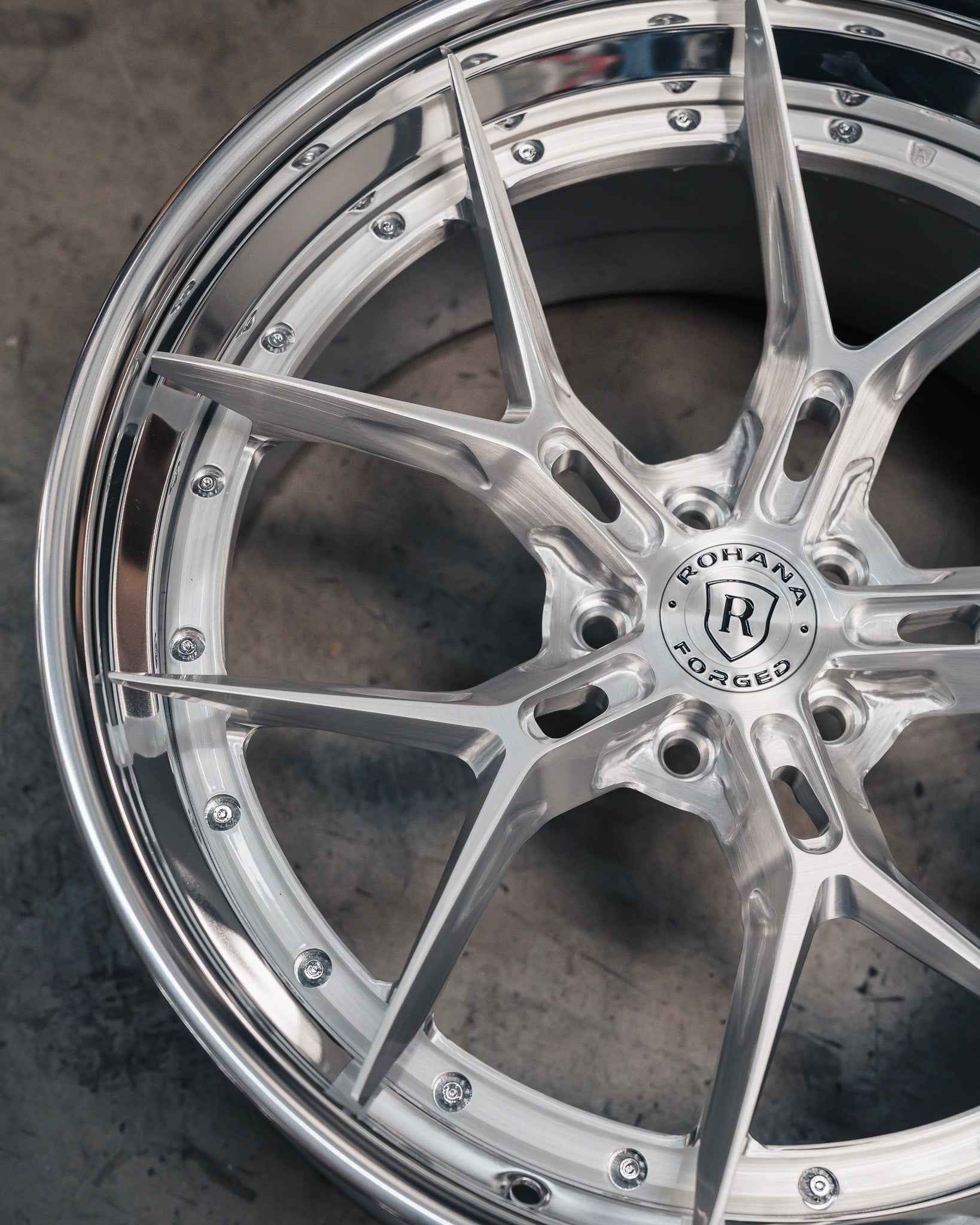 RFG25 Brushed Aluminum Polished Lip (1).jpg
