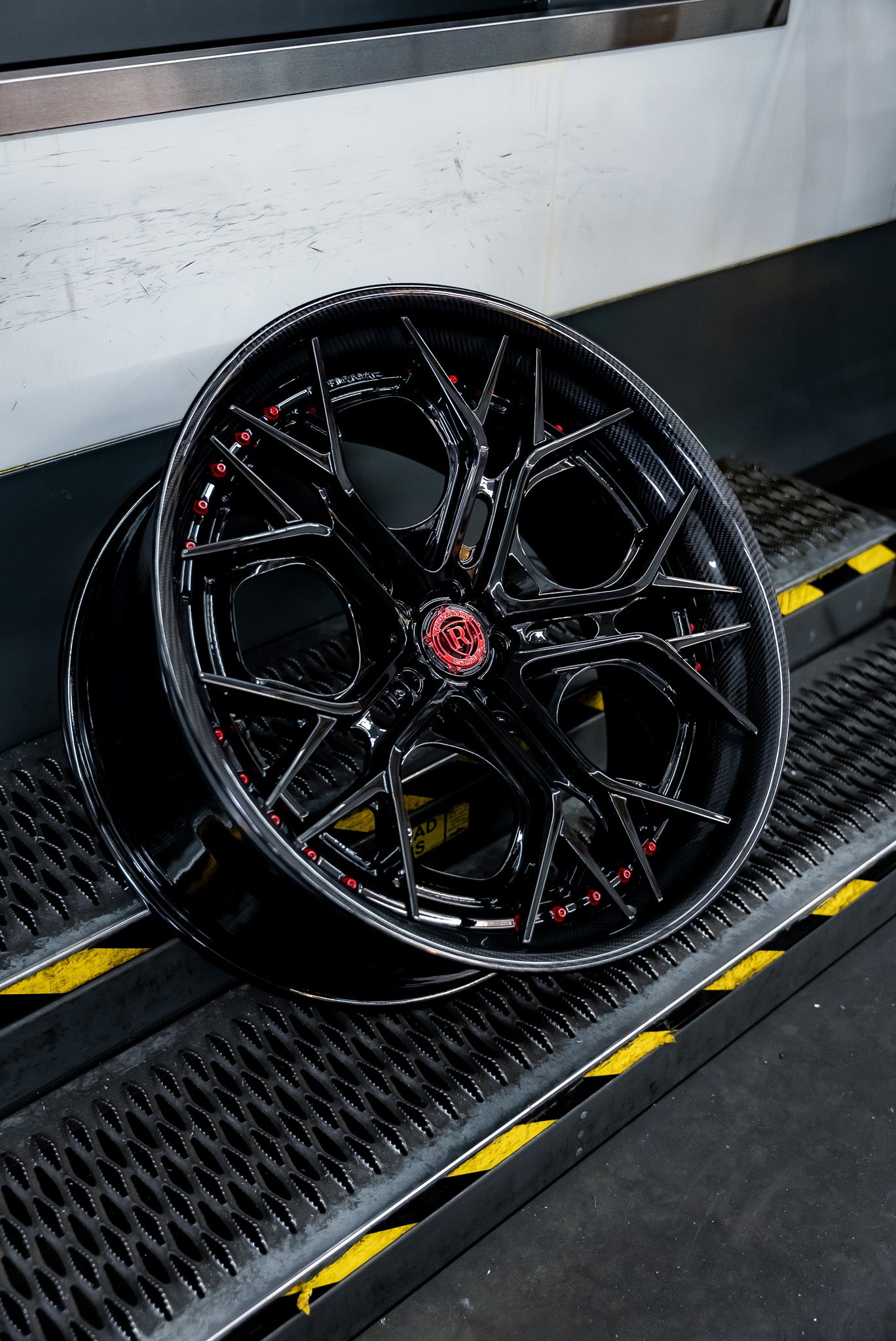 RFG29 Gloss Black Carbon Fiber Lip (6).jpg